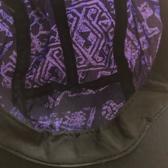 Vintage 90s skater biker hat with adjustable back - Picture 5 of 7